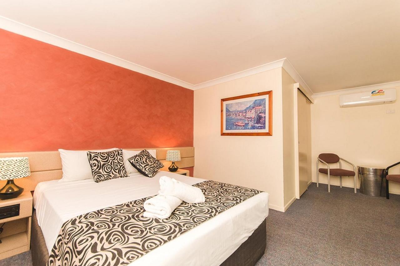 Hampton Villa Motel Rockhampton Exterior foto