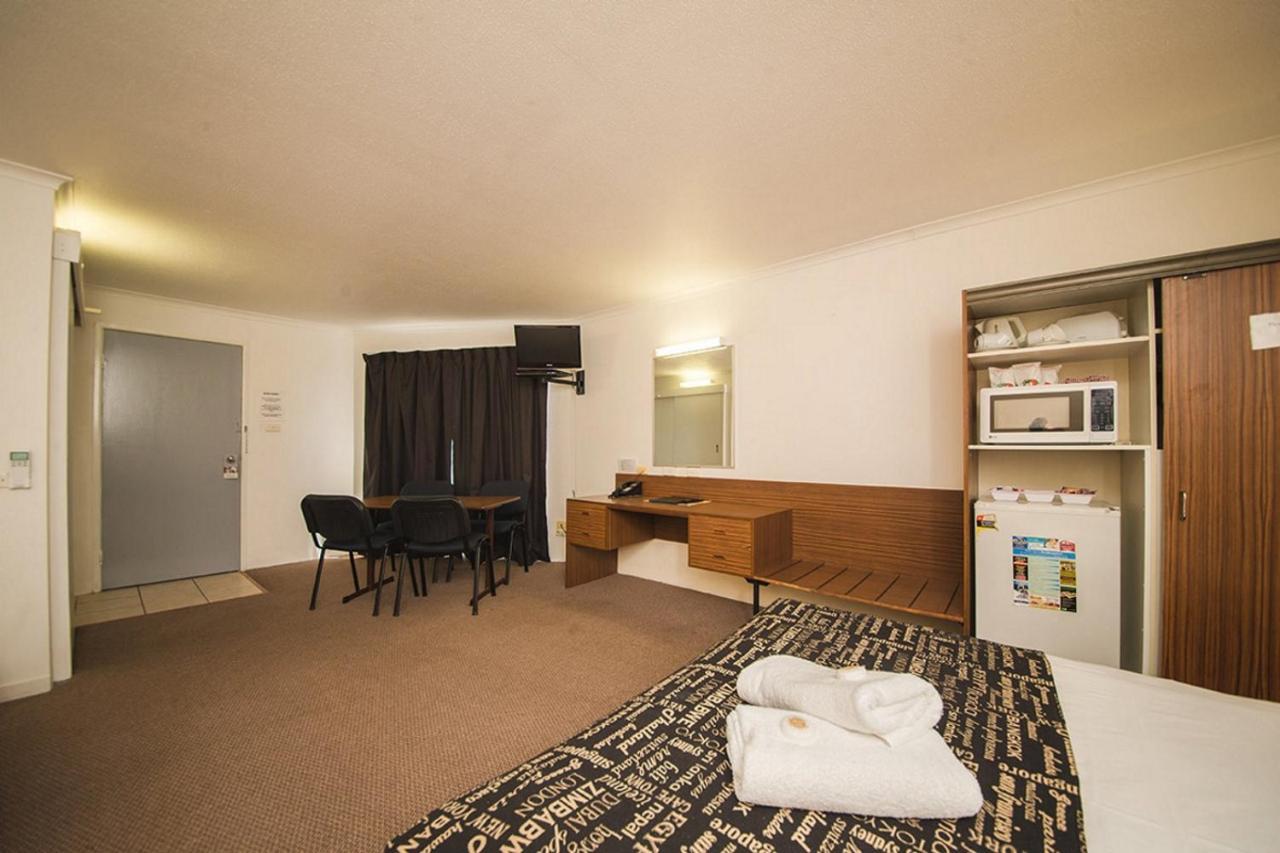 Hampton Villa Motel Rockhampton Exterior foto